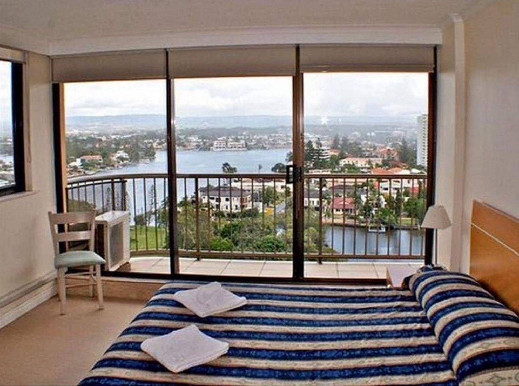 Anacapri Holiday Resort Apartments Surfers Paradise Exterior foto