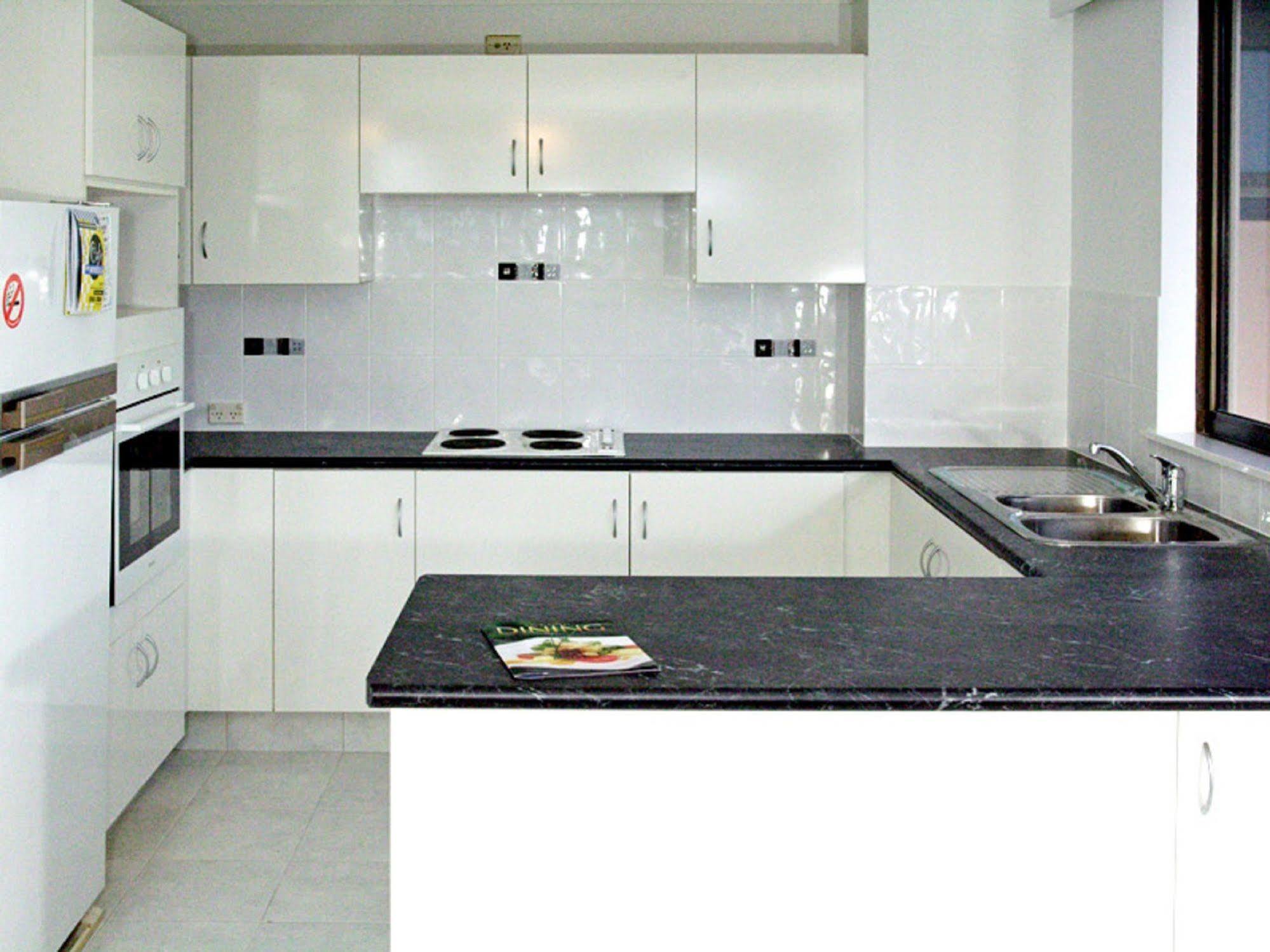 Anacapri Holiday Resort Apartments Surfers Paradise Exterior foto