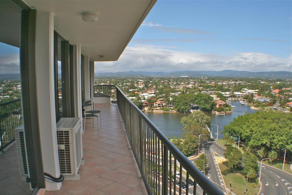 Anacapri Holiday Resort Apartments Surfers Paradise Exterior foto